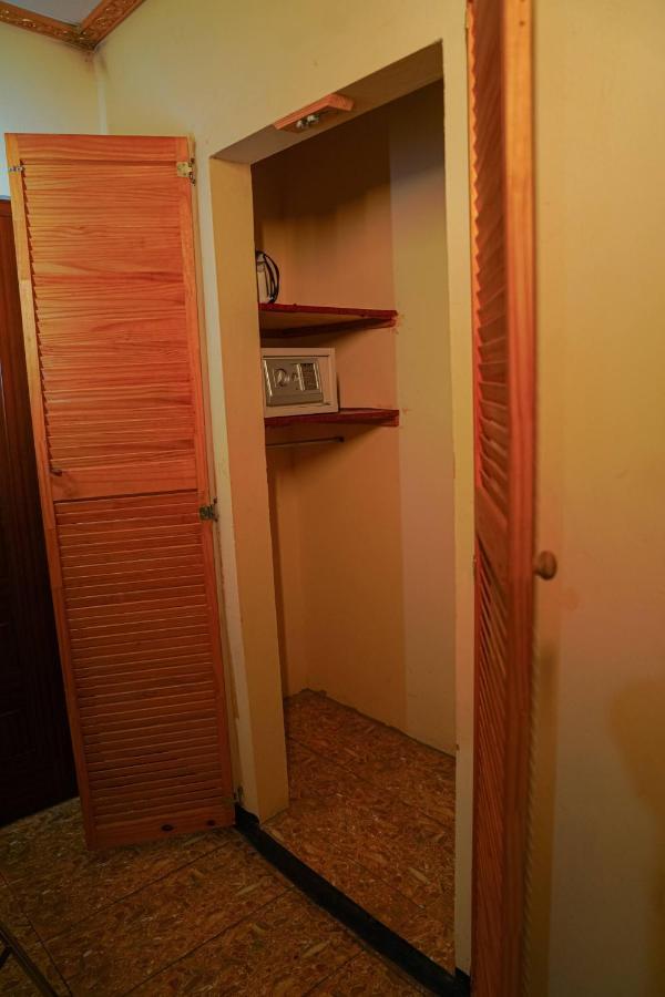 Metro Hotel Couva מראה חיצוני תמונה